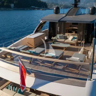 Upper deck