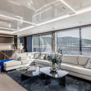 Main Deck - Salon