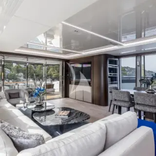 Main Deck - Salon