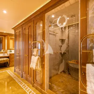 ACTA - Owner's En Suite