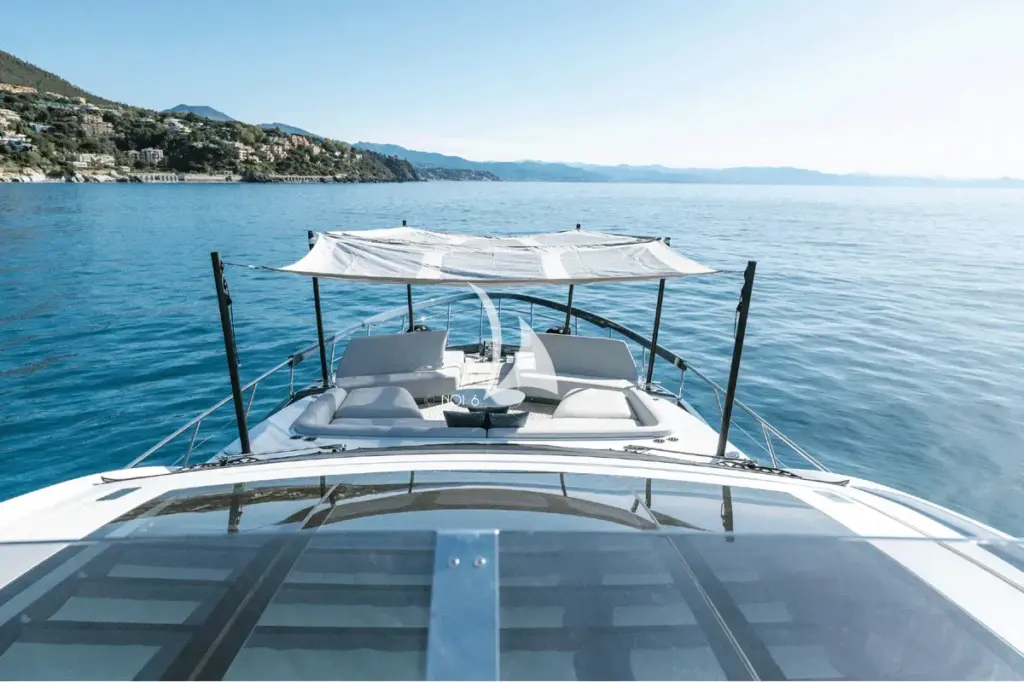 NOI 6 - Foredeck tent