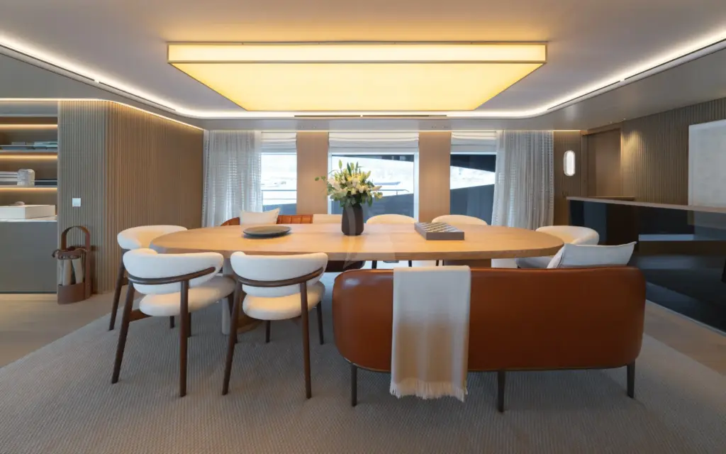 SEAWOLF X - Main Salon