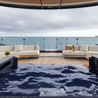 Sundeck Jacuzzi