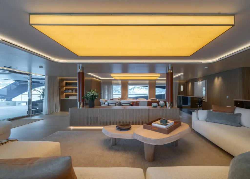 SEAWOLF X - Main Salon