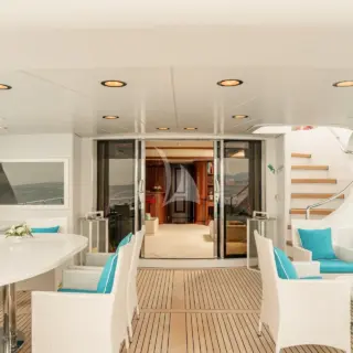 Upper deck aft