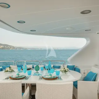 Upper deck aft dining area