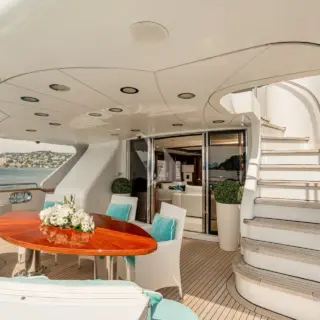 Main deck aft