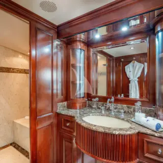 Master cabin en suite bathroom