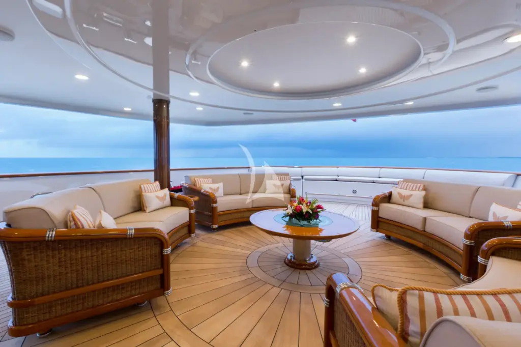 KATHARINE - Main deck aft - Lounge area