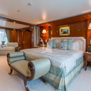 Main deck - Master cabin