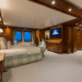 Main deck - Master cabin