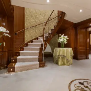 Main deck - Staircase