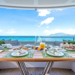 MAIN DECK AFT