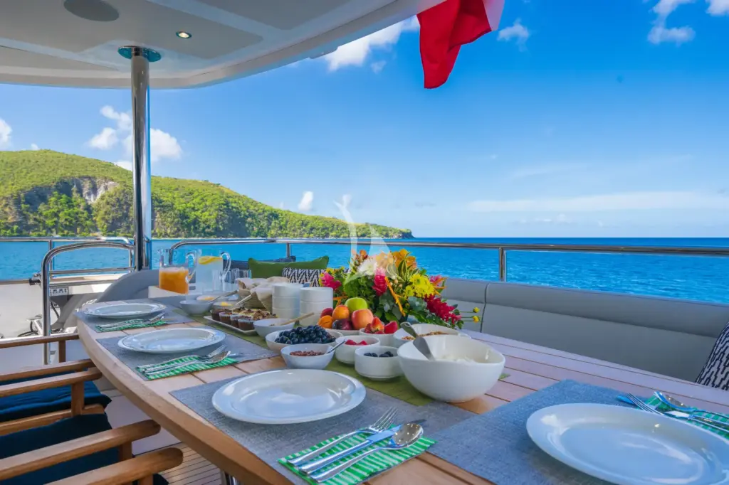 ACCIDENTAL SUCCESS II - MAIN DECK AFT