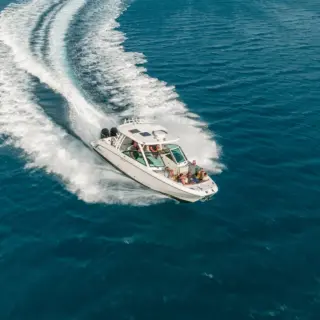 34' Boston Whaler Vantage