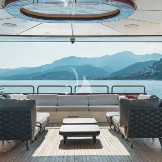 Main deck aft