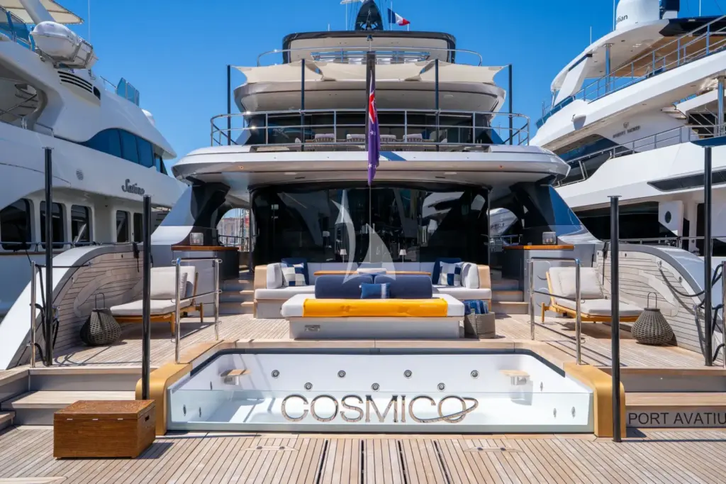 COSMICO - Main Deck Beach Club