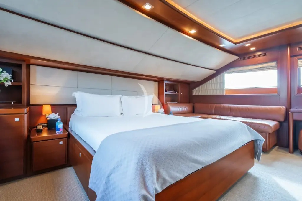 ROBUSTO - Master stateroom is full beam to fore of main deck