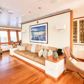 SuRi - Image 9