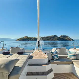 SUNMOON - Foredeck view