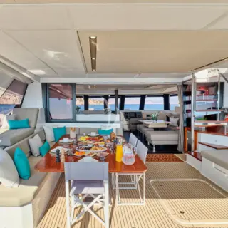 SUNMOON - Aft Deck - Dining Area