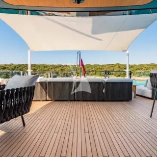Bridge Deck Aft