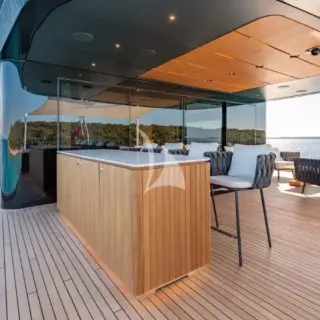Bridge Deck Aft