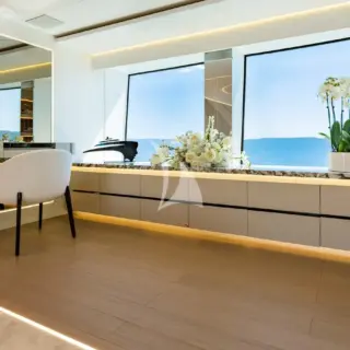 Primary Stateroom Main Deck