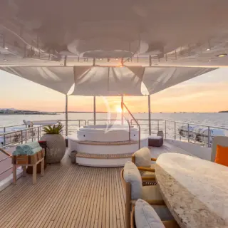 Jacuzzi 3rd deck