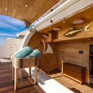 Beachclub & Sauna (up to 90 degrees!)