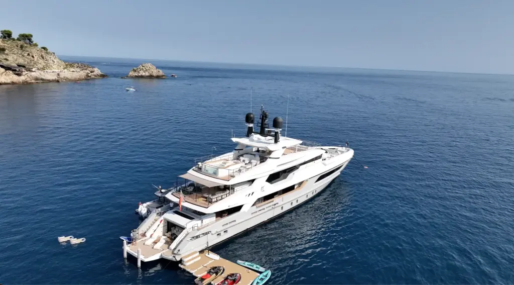 MY MAYVA - Aerial View Floating Dock