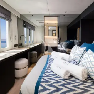 Guest cabin