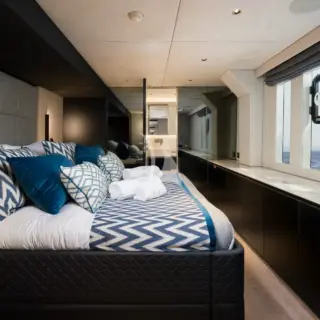 Guest cabin