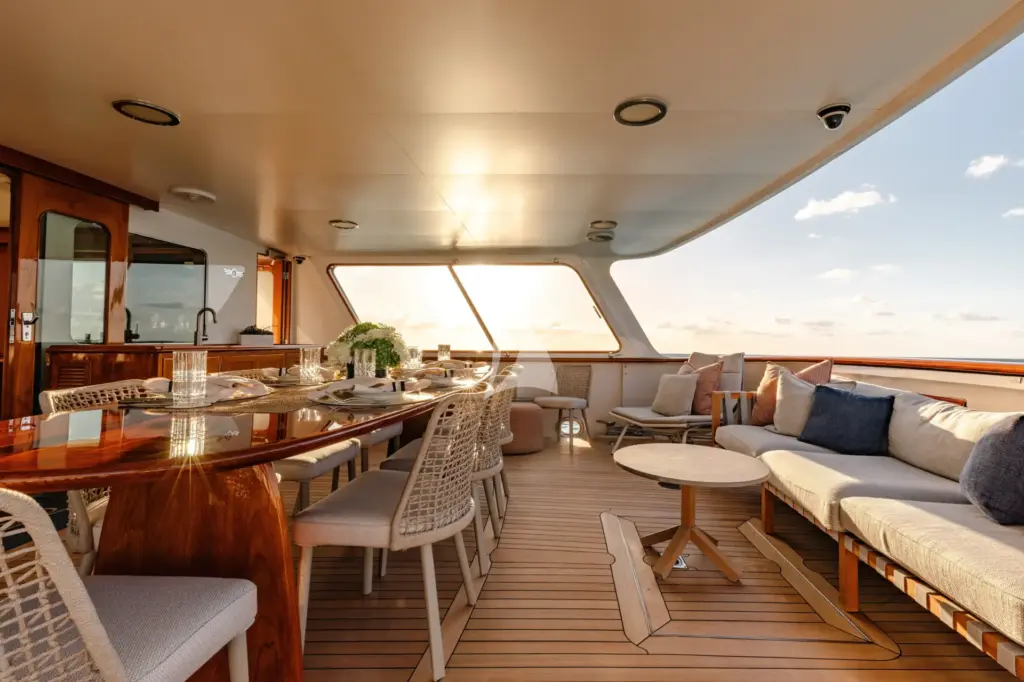 CALYPSO - Aft Deck