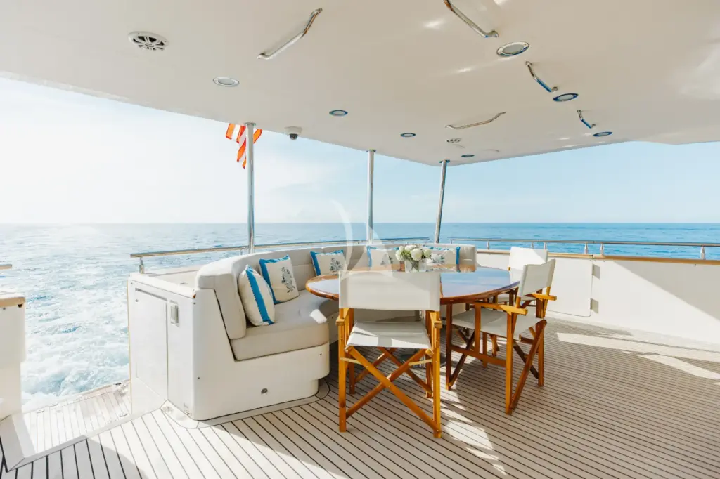 AURELIA - Main Deck Aft