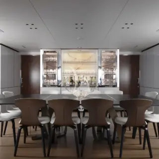 Main salon - Dining area