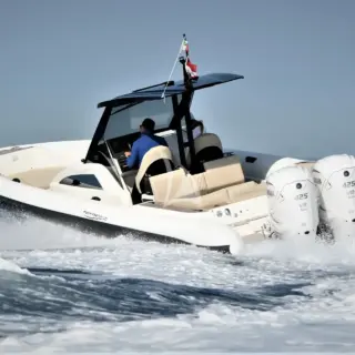 Chase tender Axopar 40