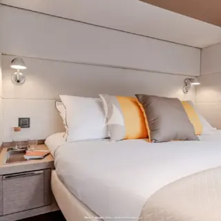 VIP guest cabin