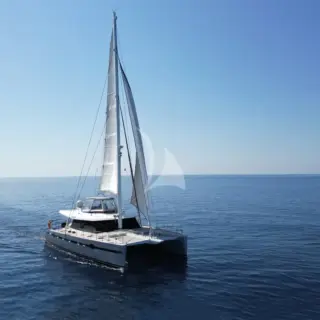 sunnyacht underway