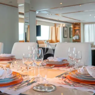 Dining area - Detail