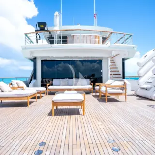 EAU LA LA - Bridge Deck