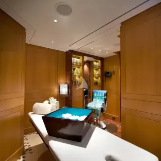 LADY BRITT - Wellness Room on Bridge Deck 