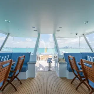TOP DECK SEATING