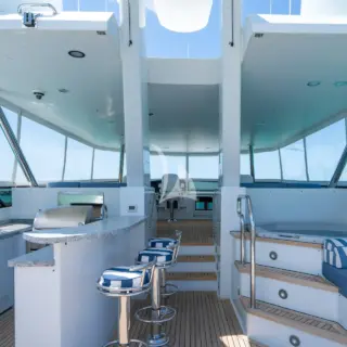 TOP DECK BAR/GRILL JACUZZI