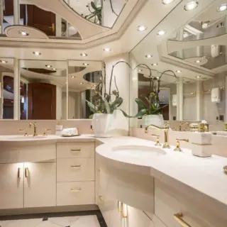 MASTER HEAD VANITY