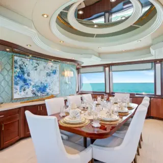 DINING STARBOARD