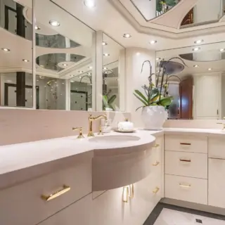 MASTER HEAD VANITY
