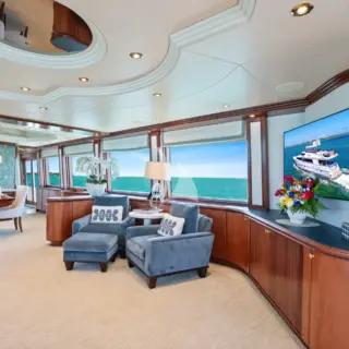 SALON STARBOARD