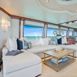 SALON PORT