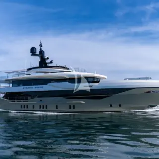 Eternal Spark - Exterior Profile - Cruising